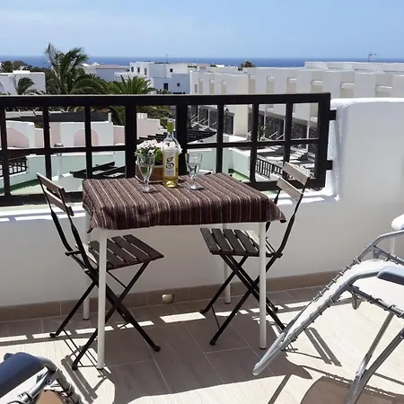 Aqua Sunrise & Sea Views Appartamento *