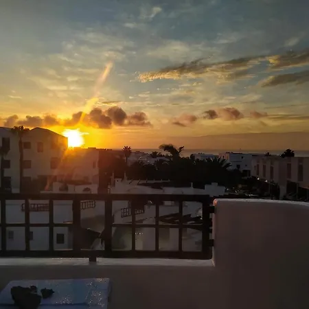 Aqua Sunrise & Sea Views Appartamento Costa Teguise