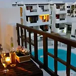 Aqua Sunrise & Sea Views *